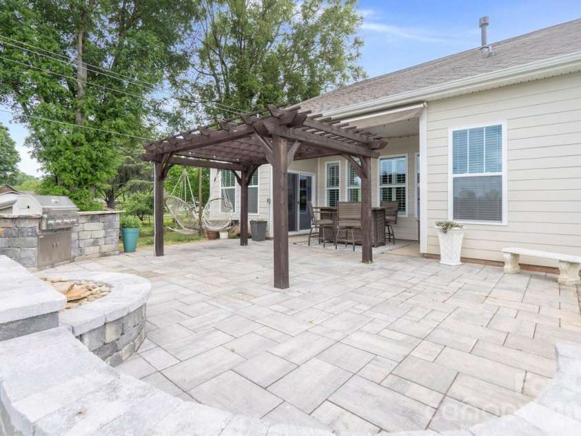 149 Cup Chase Drive, Mooresville, NC 28115.  MLS# CAR4339948, YatesRealty ID 4335. 
