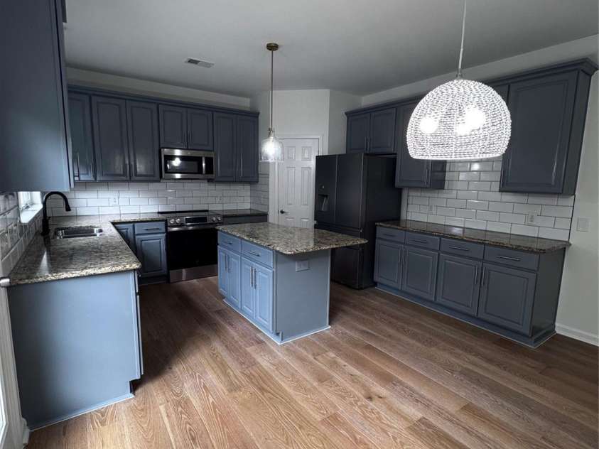 7803 Noland Woods Drive, Charlotte, NC 28277.  MLS# CAR4316221, YatesRealty ID 4335. 