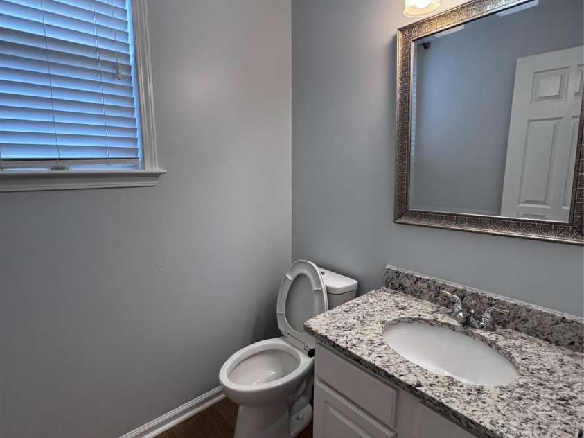 7803 Noland Woods Drive, Charlotte, NC 28277.  MLS# CAR4316221, YatesRealty ID 4335. Half Bath