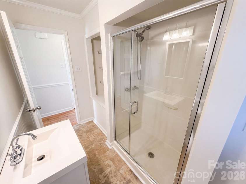 1933 Choyce Circle, Charlotte, NC 28217.  MLS# CAR4411029, YatesRealty ID 43350. 