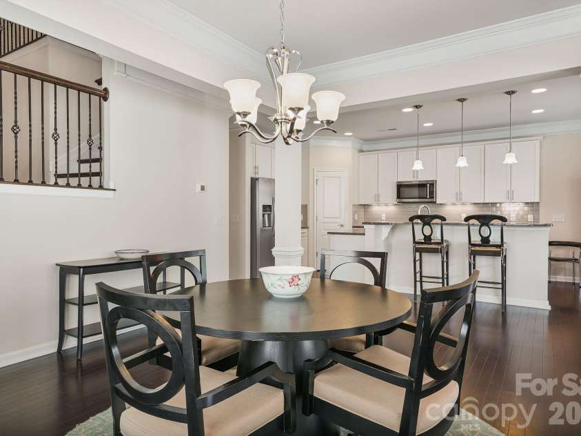 3845 Park South Station Boulevard, Charlotte, NC 28210.  MLS# CAR4399677, YatesRealty ID 43351. 