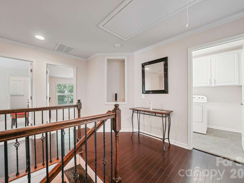 3845 Park South Station Boulevard, Charlotte, NC 28210.  MLS# CAR4399677, YatesRealty ID 43351. 