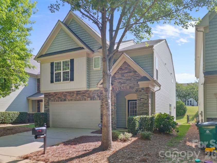 3845 Park South Station Boulevard, Charlotte, NC 28210.  MLS# CAR4399677, YatesRealty ID 43351. 