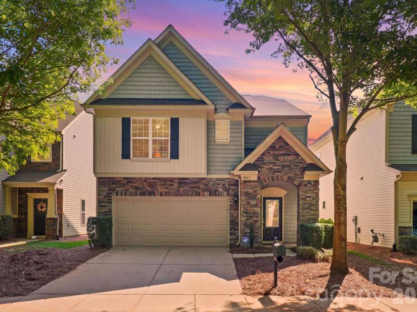 3845 Park South Station Boulevard, Charlotte, NC 28210.  MLS# CAR4399677, YatesRealty ID 43351. 