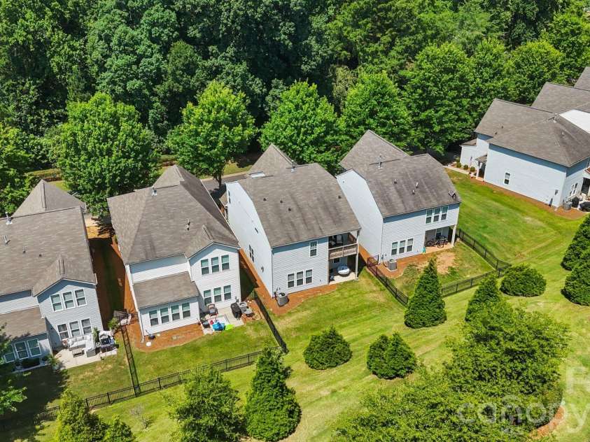 3845 Park South Station Boulevard, Charlotte, NC 28210.  MLS# CAR4399677, YatesRealty ID 43351. 