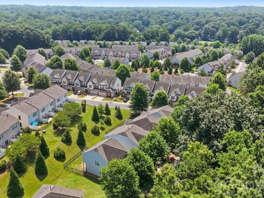 3845 Park South Station Boulevard, Charlotte, NC 28210.  MLS# CAR4399677, YatesRealty ID 43351. 