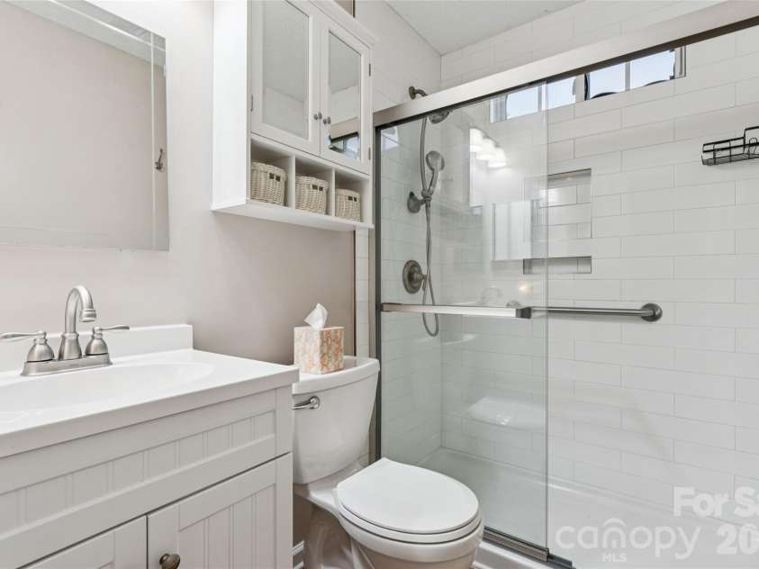 5645 Winslow Avenue, Concord, NC 28027.  MLS# CAR4400484, YatesRealty ID 43352. Secondary bathroom