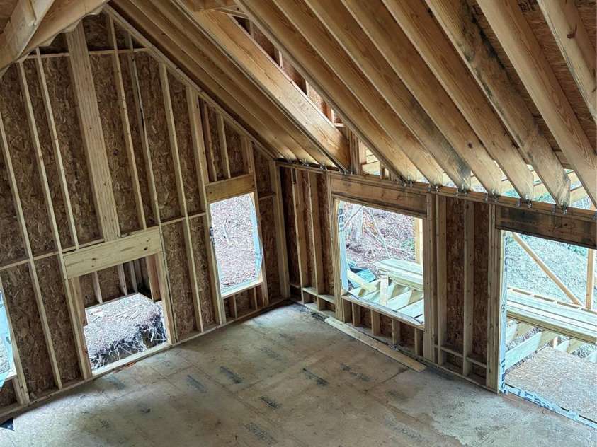 201 Jans Mountain Road, Blowing Rock, NC 28605.  MLS# CAR4408995, YatesRealty ID 43353. 