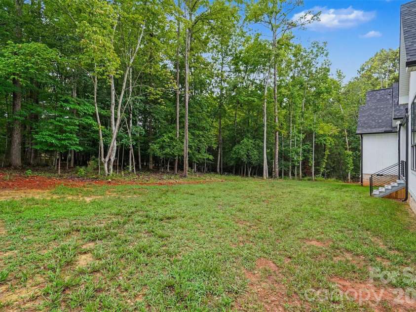 4808 Rockwood Drive, Waxhaw, NC 28173.  MLS# CAR4410611, YatesRealty ID 43354. 