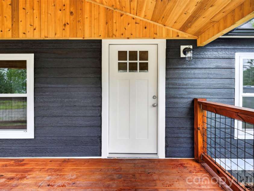74 TJ Trail, Hendersonville, NC 28792.  MLS# CAR4413056, YatesRealty ID 43355. 