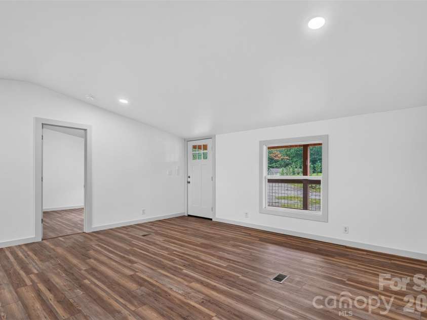 74 TJ Trail, Hendersonville, NC 28792.  MLS# CAR4413056, YatesRealty ID 43355. 