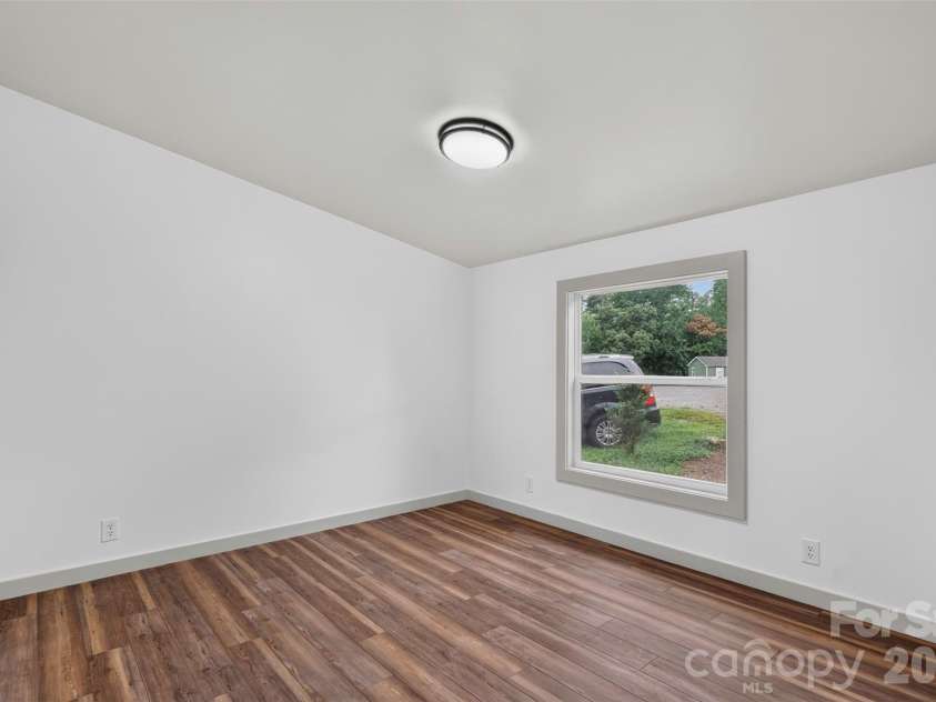 74 TJ Trail, Hendersonville, NC 28792.  MLS# CAR4413056, YatesRealty ID 43355. 
