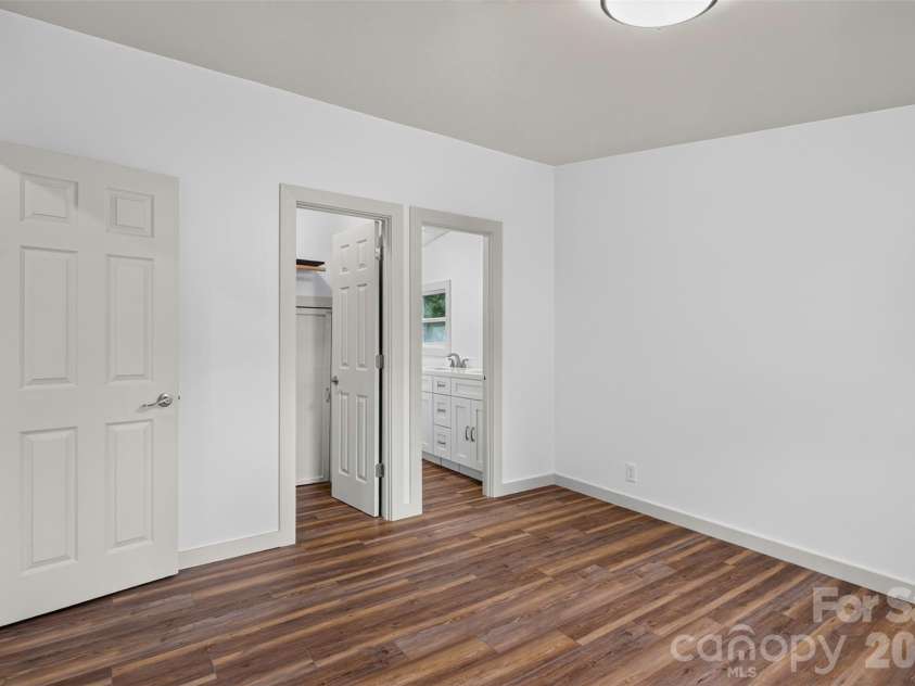74 TJ Trail, Hendersonville, NC 28792.  MLS# CAR4413056, YatesRealty ID 43355. 