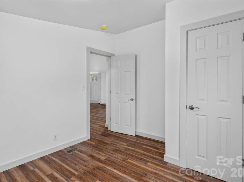 74 TJ Trail, Hendersonville, NC 28792.  MLS# CAR4413056, YatesRealty ID 43355. 