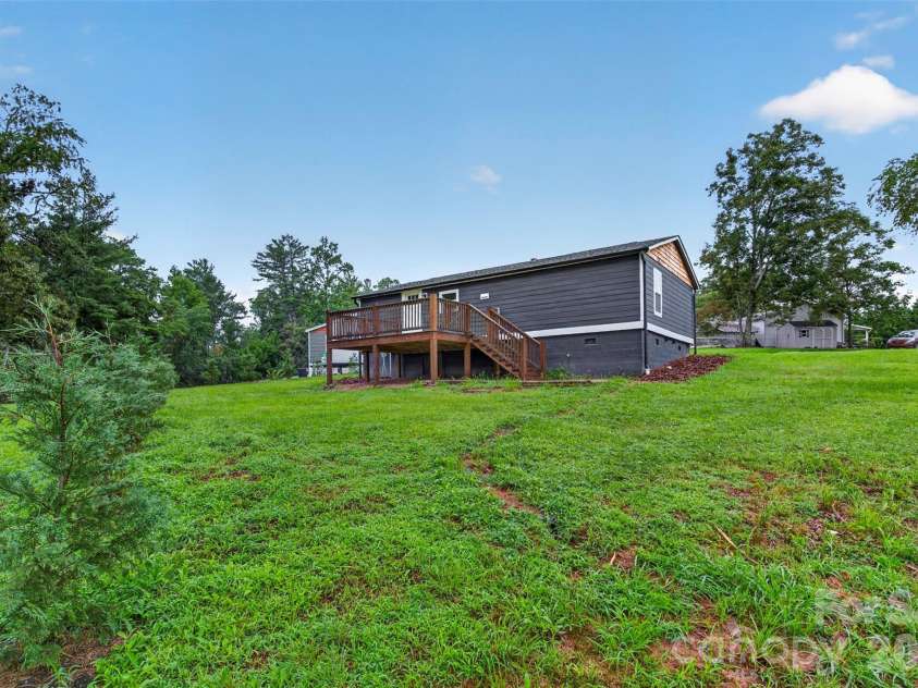 74 TJ Trail, Hendersonville, NC 28792.  MLS# CAR4413056, YatesRealty ID 43355. 