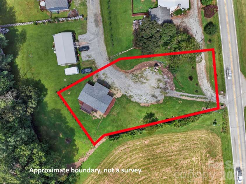 74 TJ Trail, Hendersonville, NC 28792.  MLS# CAR4413056, YatesRealty ID 43355. 