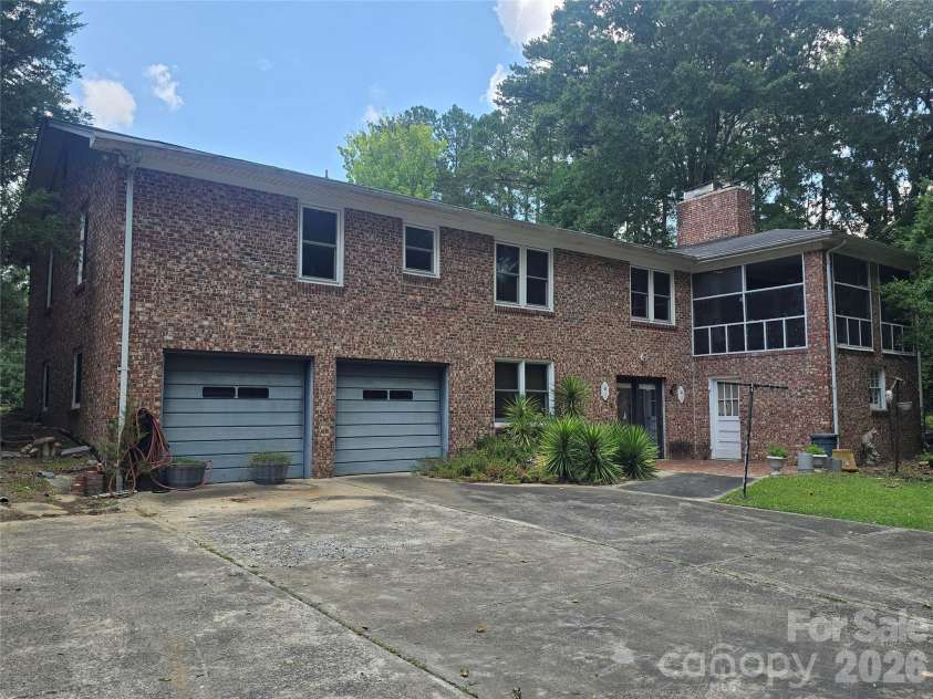 1162 JA Cochran ByPass, Chester, SC 29706.  MLS# CAR4401548, YatesRealty ID 43356. 