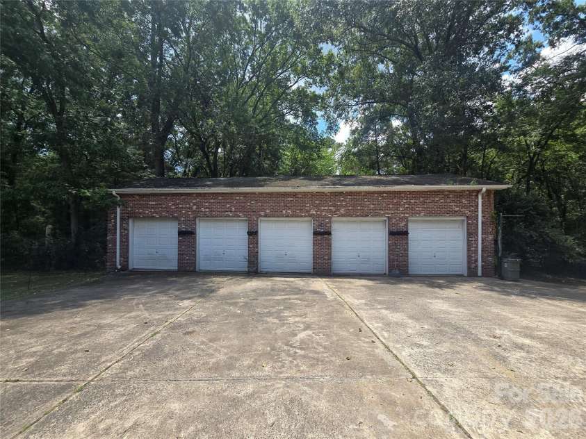 1162 JA Cochran ByPass, Chester, SC 29706.  MLS# CAR4401548, YatesRealty ID 43356. 