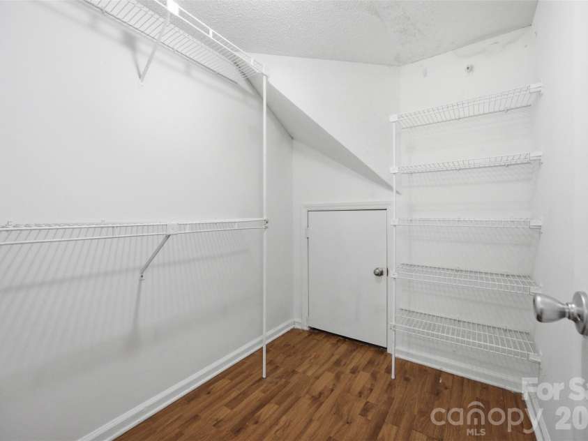 534 Mary Charlotte Drive, Charlotte, NC 28262.  MLS# CAR4412787, YatesRealty ID 43357. 