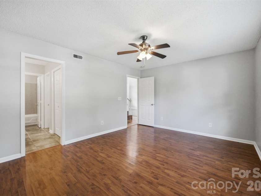 534 Mary Charlotte Drive, Charlotte, NC 28262.  MLS# CAR4412787, YatesRealty ID 43357. 