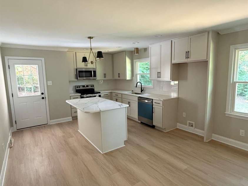 656 Harrell Street, Rock Hill, SC 29730.  MLS# CAR4410262, YatesRealty ID 43359. 