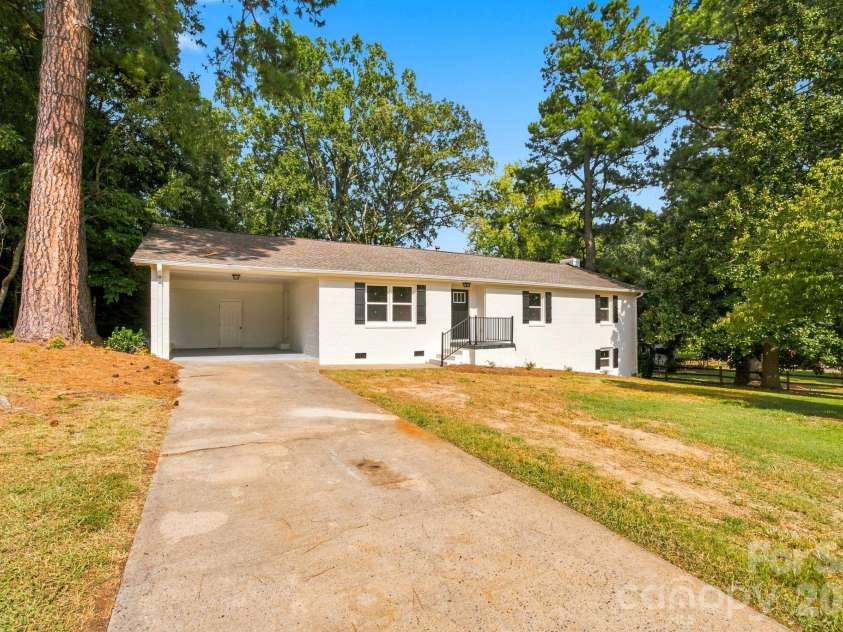 656 Harrell Street, Rock Hill, SC 29730.  MLS# CAR4410262, YatesRealty ID 43359. 