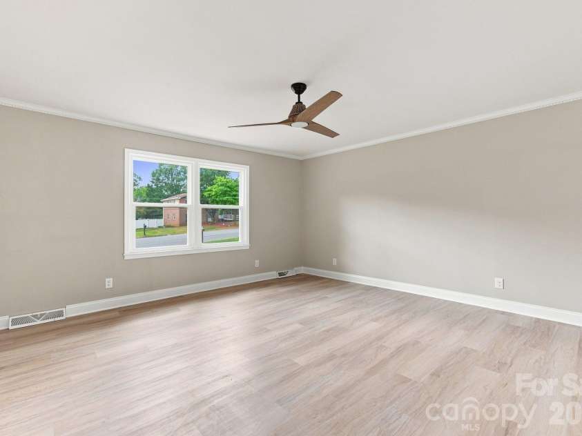 656 Harrell Street, Rock Hill, SC 29730.  MLS# CAR4410262, YatesRealty ID 43359. 