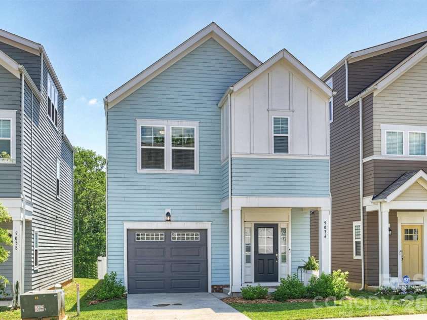 9034 Henry Thoreau Road, Charlotte, NC 28214.  MLS# CAR4399130, YatesRealty ID 43360. 