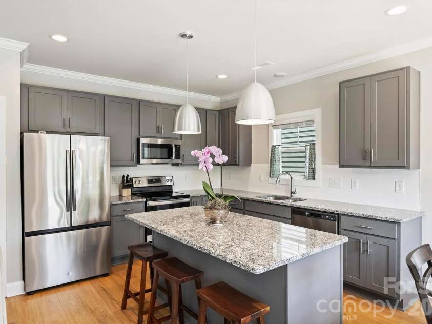 9034 Henry Thoreau Road, Charlotte, NC 28214.  MLS# CAR4399130, YatesRealty ID 43360. 