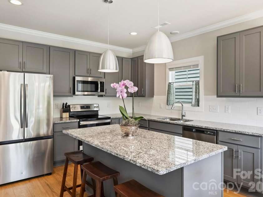 9034 Henry Thoreau Road, Charlotte, NC 28214.  MLS# CAR4399130, YatesRealty ID 43360. 