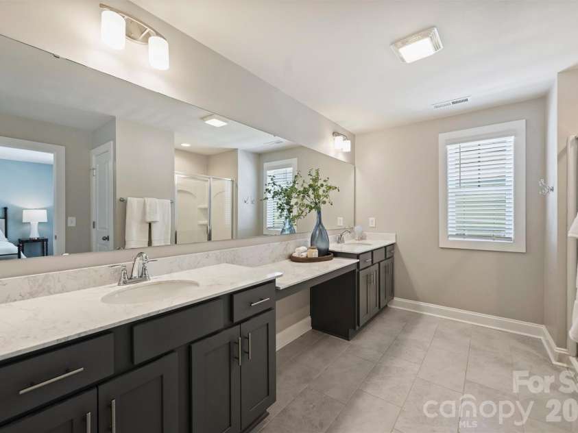 9034 Henry Thoreau Road, Charlotte, NC 28214.  MLS# CAR4399130, YatesRealty ID 43360. 