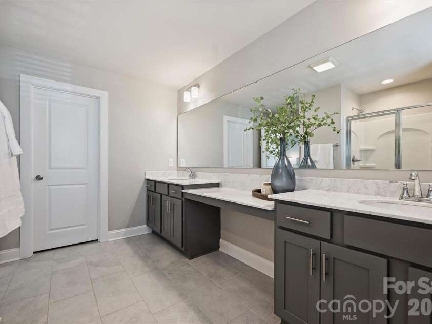9034 Henry Thoreau Road, Charlotte, NC 28214.  MLS# CAR4399130, YatesRealty ID 43360. 