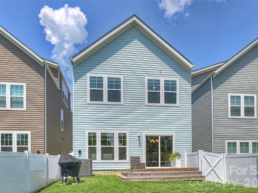 9034 Henry Thoreau Road, Charlotte, NC 28214.  MLS# CAR4399130, YatesRealty ID 43360. 