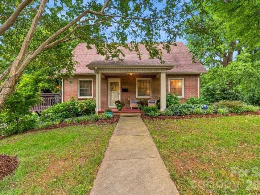 104 Hawthorne Lane, Morganton, NC 28655.  MLS# CAR4411342, YatesRealty ID 43361. 
