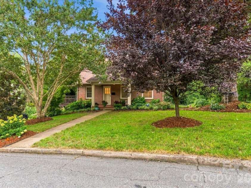 104 Hawthorne Lane, Morganton, NC 28655.  MLS# CAR4411342, YatesRealty ID 43361. 