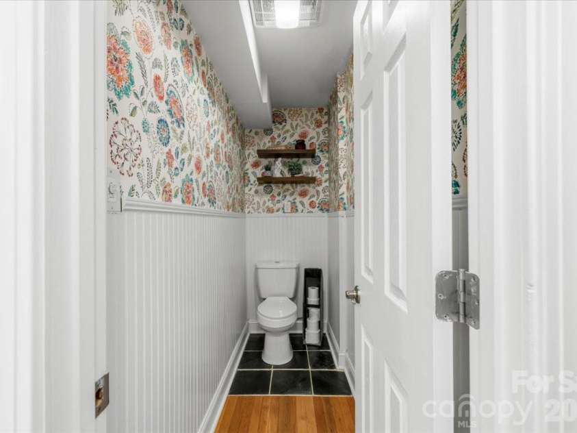 104 Hawthorne Lane, Morganton, NC 28655.  MLS# CAR4411342, YatesRealty ID 43361. Primary Suite