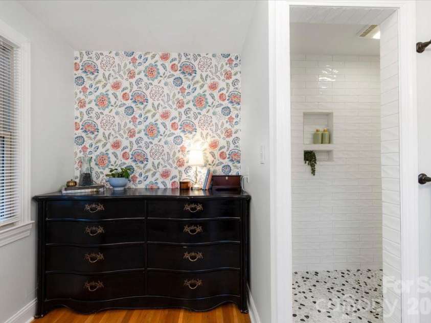 104 Hawthorne Lane, Morganton, NC 28655.  MLS# CAR4411342, YatesRealty ID 43361. Primary Suite