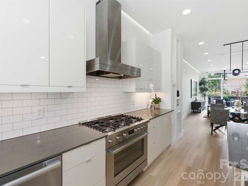 1938 Scott Avenue, Charlotte, NC 28203.  MLS# CAR4410488, YatesRealty ID 43362. 