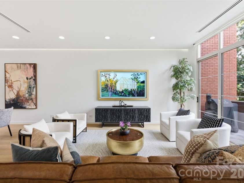 1938 Scott Avenue, Charlotte, NC 28203.  MLS# CAR4410488, YatesRealty ID 43362. 