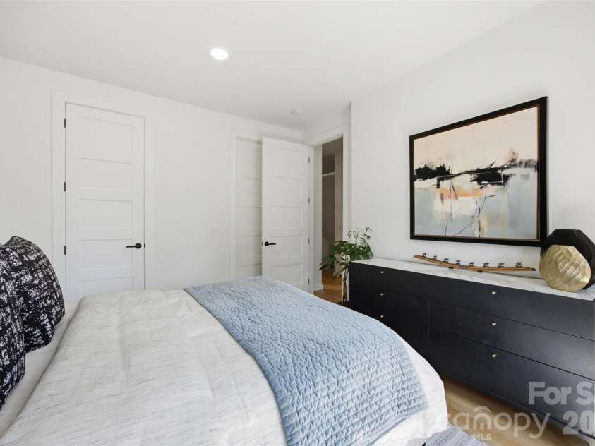 1938 Scott Avenue, Charlotte, NC 28203.  MLS# CAR4410488, YatesRealty ID 43362. 