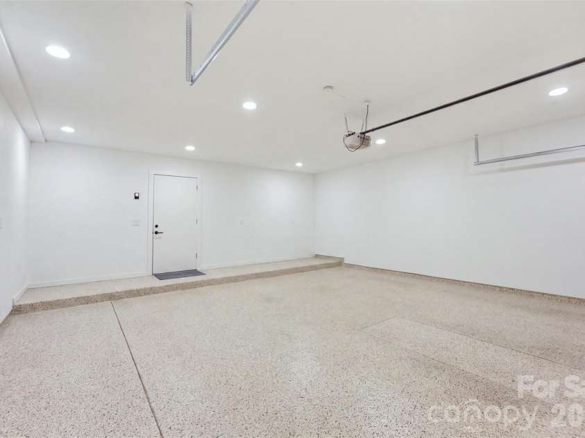 1938 Scott Avenue, Charlotte, NC 28203.  MLS# CAR4410488, YatesRealty ID 43362. 
