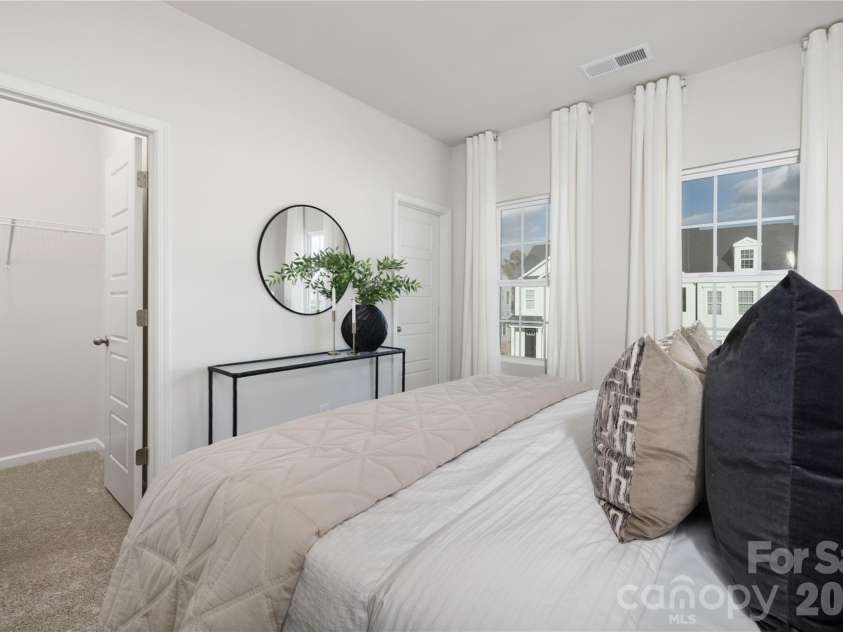 8136 Jacey Lane, Huntersville, NC 28078.  MLS# CAR4412583, YatesRealty ID 43363. 