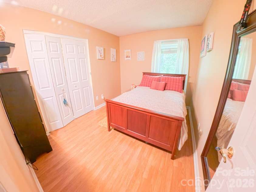 121 Wicklow Drive, Asheville, NC 28806.  MLS# CAR4407980, YatesRealty ID 43364. 2nd Bedroom
