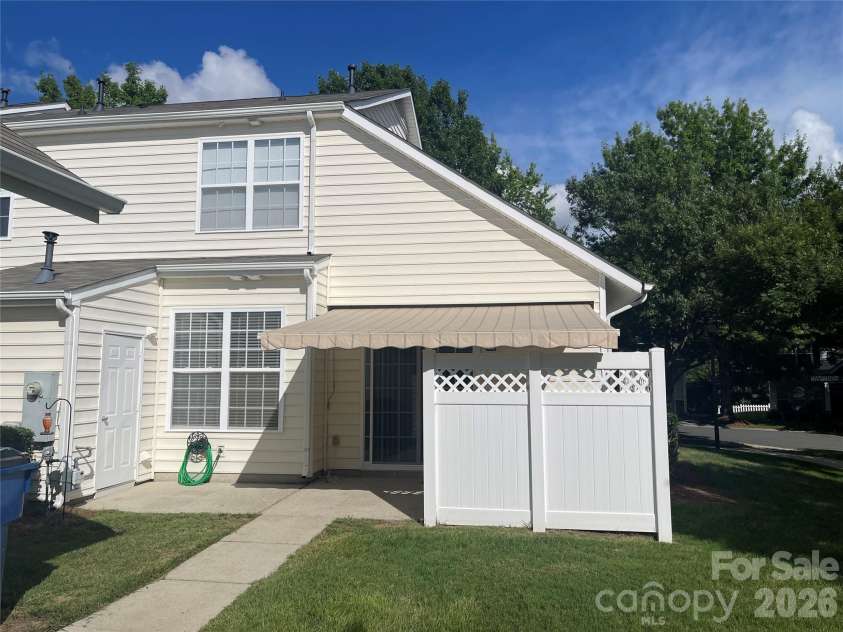 1158 Hammond Drive, Matthews, NC 28104.  MLS# CAR4413176, YatesRealty ID 43366. 