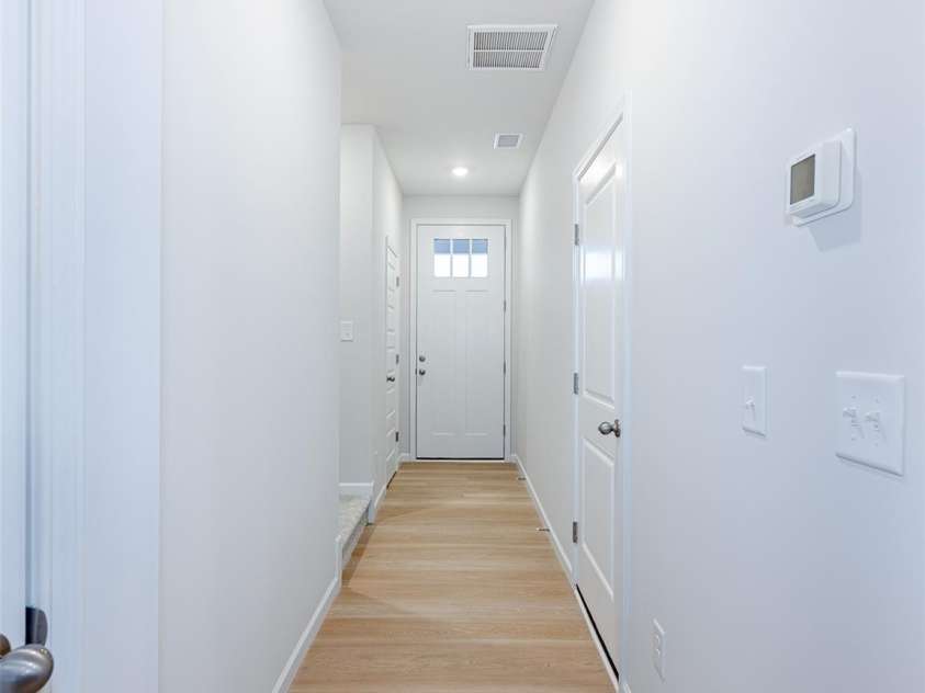 2728 Winn Mill Drive, Gastonia, NC 28056.  MLS# CAR4413708, YatesRealty ID 43367. PHOTOS IS REPRESENTATIONAL - Entry Hall