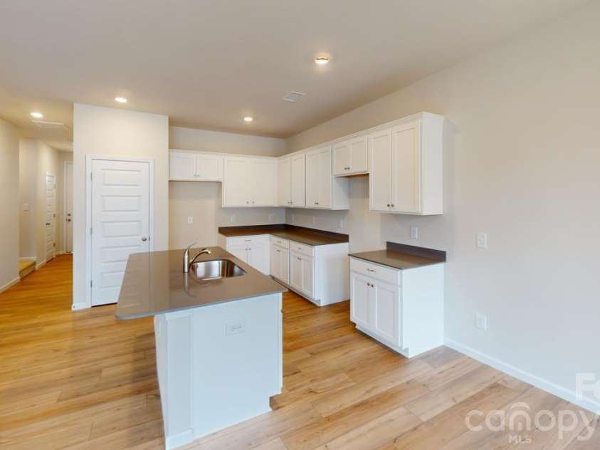2728 Winn Mill Drive, Gastonia, NC 28056.  MLS# CAR4413708, YatesRealty ID 43367. PHOTOS IS REPRESENTATIONAL - Kitchen