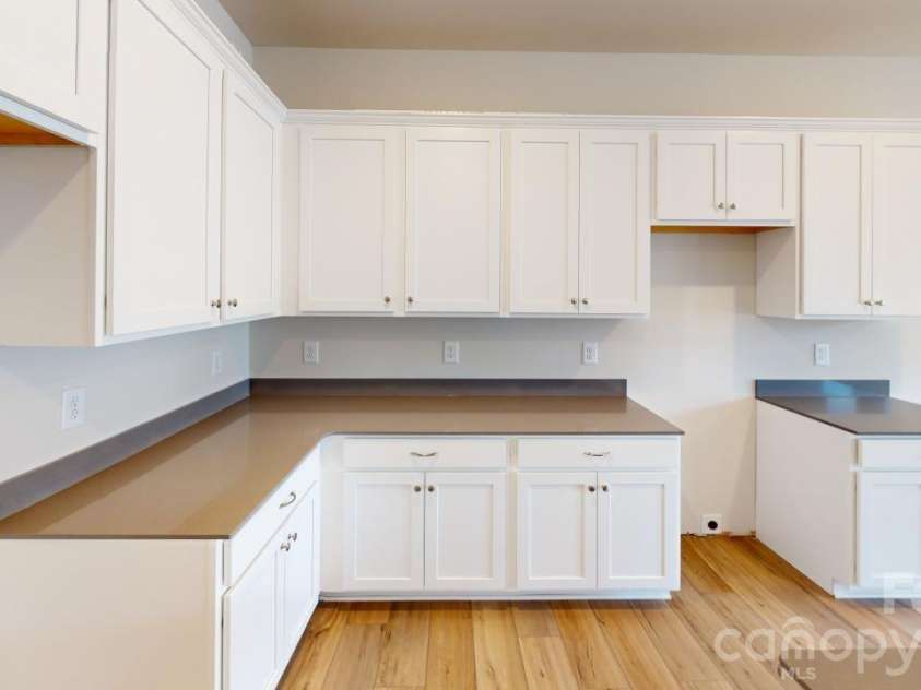 2728 Winn Mill Drive, Gastonia, NC 28056.  MLS# CAR4413708, YatesRealty ID 43367. PHOTOS IS REPRESENTATIONAL - Kitchen *Homes comes with microwave, dishwasher, range