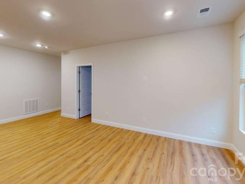 236 Hamrick Road, Gastonia, NC 28056.  MLS# CAR4407985, YatesRealty ID 43368. 