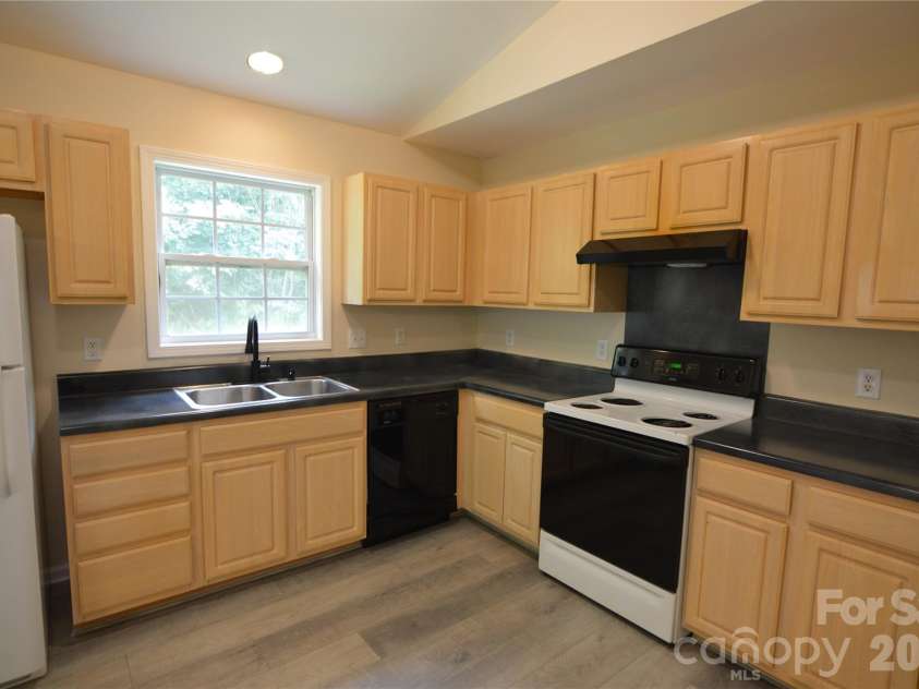 607 Anthony Grove Road, Crouse, NC 28033.  MLS# CAR4410747, YatesRealty ID 43369. 