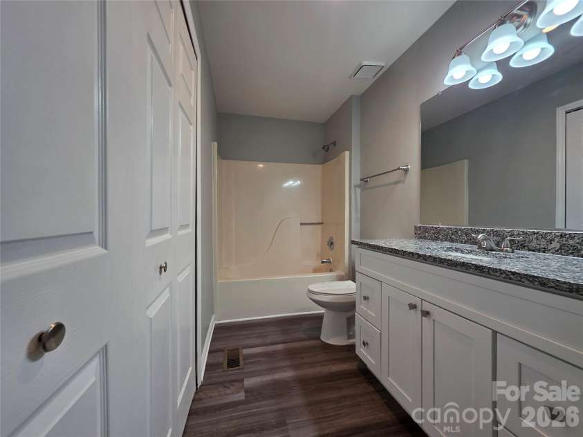 1907 Misty Vale Road, Charlotte, NC 28214.  MLS# CAR4352274, YatesRealty ID 4337. 